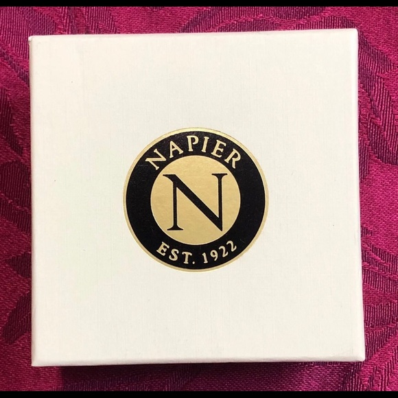 New in Box Gorgeous Napier Gold-Tone Crystal Tennis Racket Pin - Picture 6 of 6